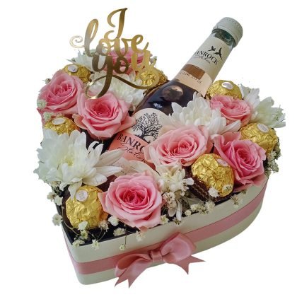 Mini roses & chrysanthemums with Banrock 200ml & Ferrero rocher