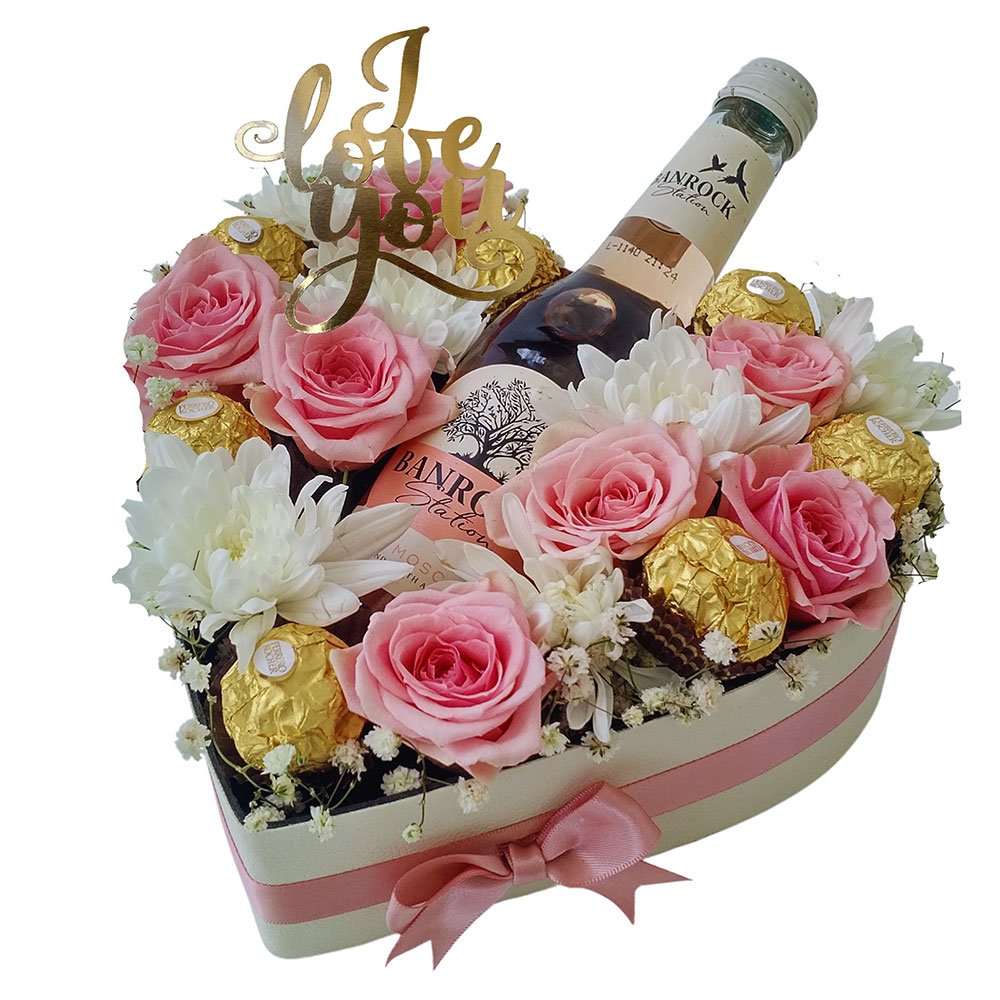 Mini roses & chrysanthemums with Banrock 200ml & Ferrero rocher